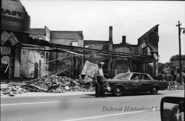 Photo taken during the Riots of 1967 - 2012.008.080