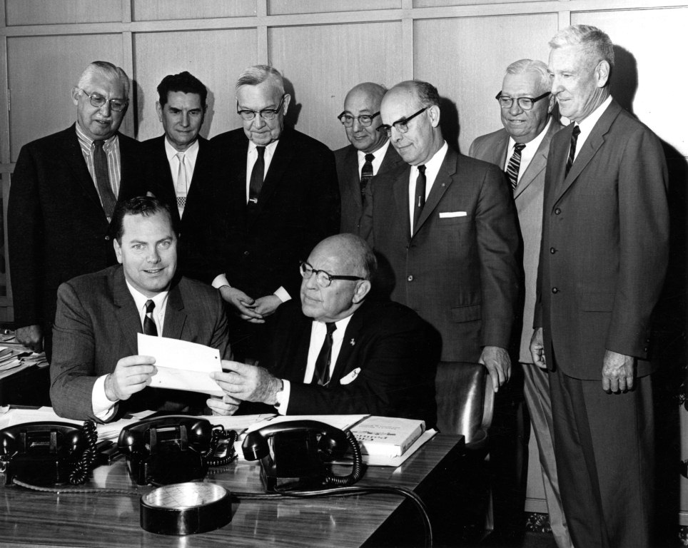 2013.041.133 Mayor Jerome Cavanagh receives Stanley S. Kresge’s pledge.