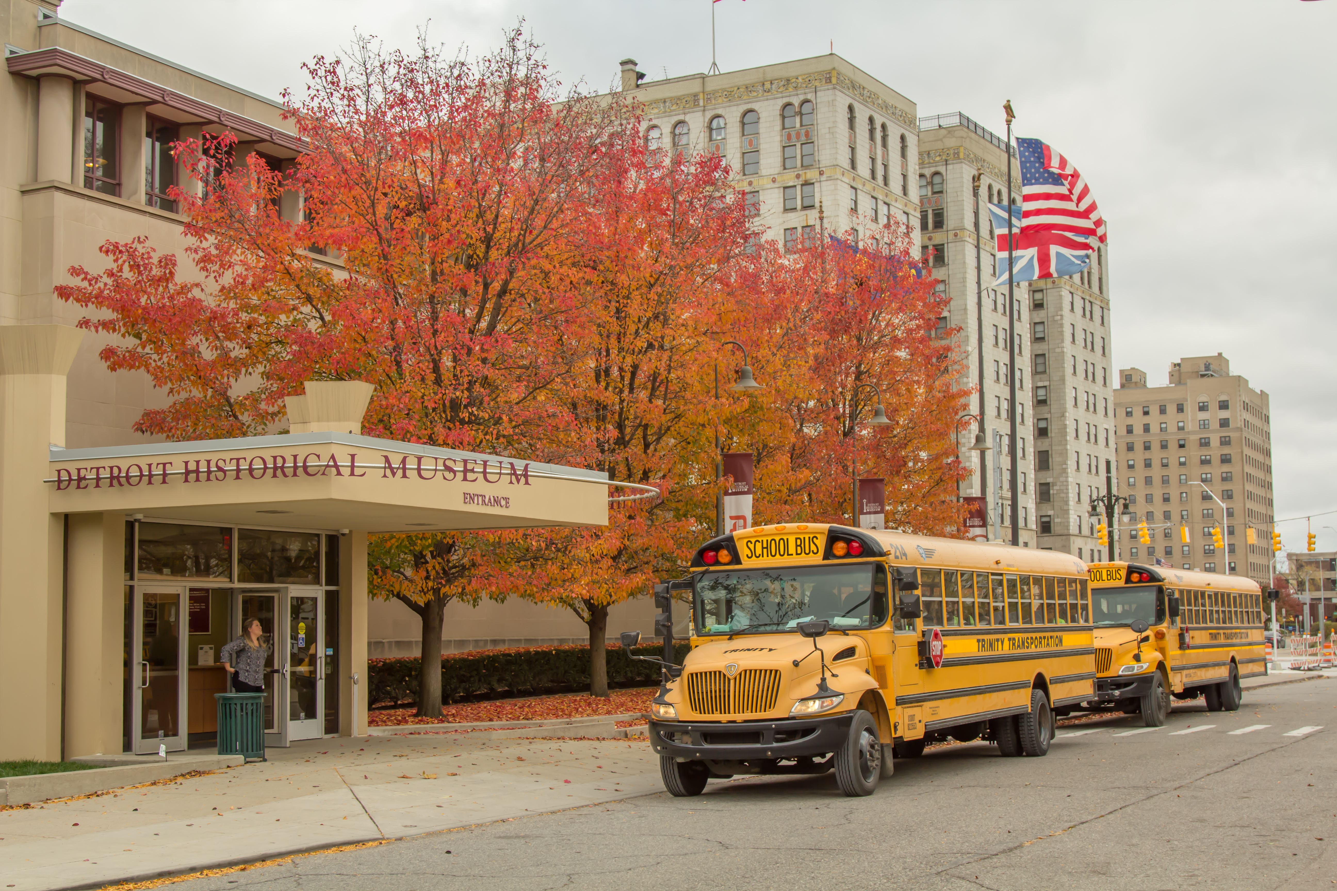 DHM with buses