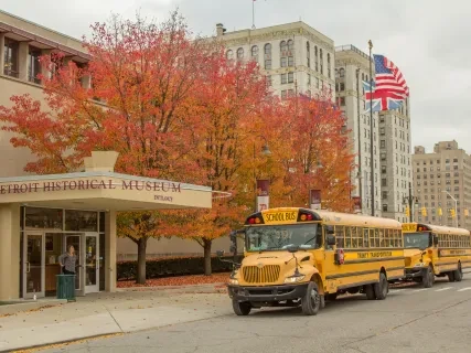 DHM with buses