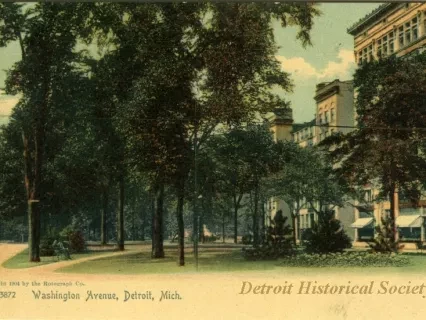 Postcard - Washington Avenue, Detroit, Mich.