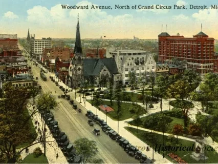 Postcard - Woodward Avenue, North of Grand Circus Park, Detroit, Mich.