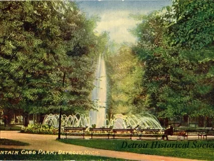 Postcard - Fountain Cass Park, Detroit, Mich.