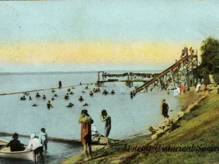Postcard - Bathing Beach, Bob-Lo, Bois Blanc Island, Detroit River.
