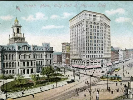 Postcard - Detroit, Mich., City Hall & Majestic Bldg