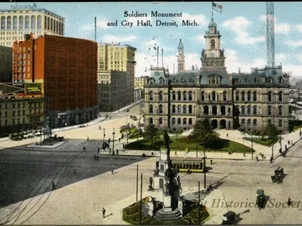 Postcard - Soldiers Monument and City Hall, Detroit, Mich.