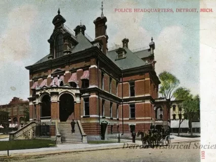 Postcard - POLICE HEADQUARTERS, DETROIT, MICH.