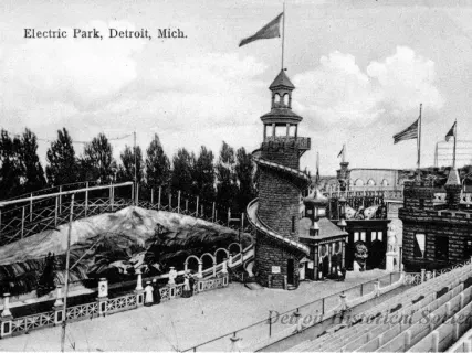 Postcard - Electric Park, Detroit, Mich.