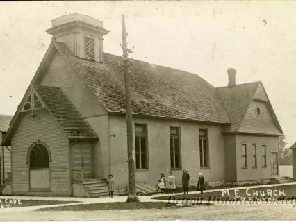 Postcard - M.E. Church, Trenton