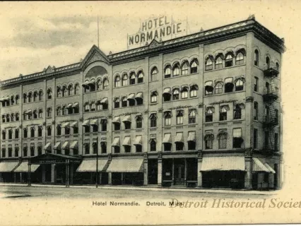 Postcard - Hotel Normandie, Detroit, Mich.