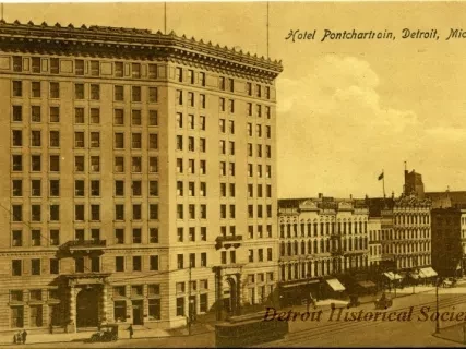 Postcard - Hotel Pontchartrain, Detroit, Mich.