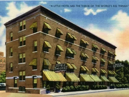 Postcard - "A Little Hotel Mid the Throb of the World's Big Things" - Hotel Andoria, Detroit