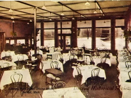 Postcard - Library Park Hotel, Dining Room, Detroit, Mich. - Library Park Hotel, Dining Room, Detroit, Mich.