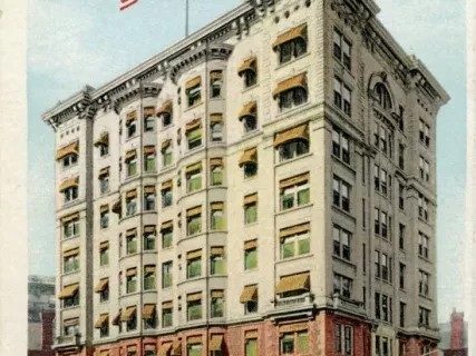 Postcard - Hotel Plaza, Detroit, Mich.