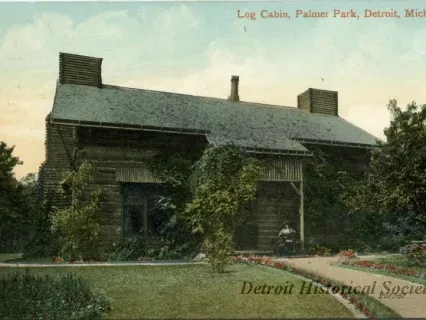 Postcard - Log Cabin, Palmer Park, Detroit, Mich.