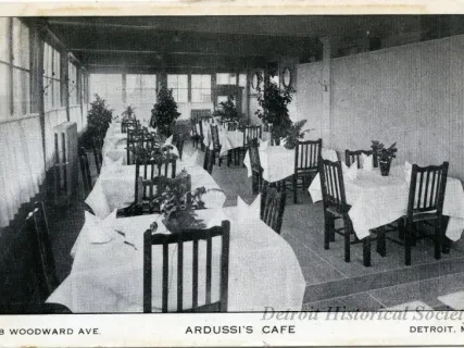 Postcard - Ardussi's Cafe, 3998 Woodward Ave. Detroit, Mich.
