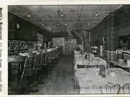 Postcard - Smith's Restaurant, 111 Bates Street, Detroit, Mich.
Phones, Park 578-J, City 3146-R.