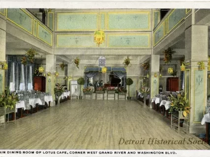 Postcard - Main Dining Room of Lotus Cafe, Corner West Gtrand River and Washington Blvd.