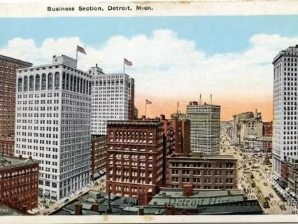Postcard - Business Section, Detroit, Mich.