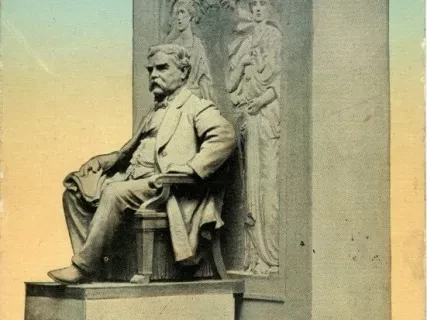 Postcard - Maybury Monument. Detroit, Mich.