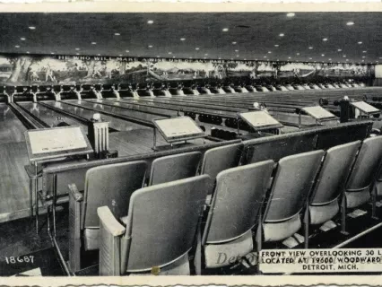 Postcard - Front View Overlooking 30 Lanes, Located at 19600 Woodward Ave. Detroit, Mich.