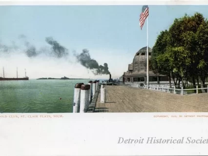 Postcard - Old Club, St. Clair Flats, Mich.