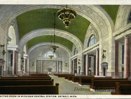 Postcard - Waiting Room in Michigan Central Station, Detroit, Mich.