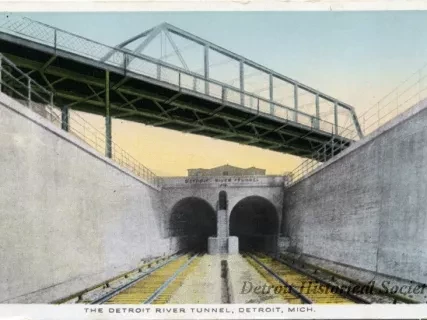 Postcard - The Detroit River Tunnel, Detroit, Mich.