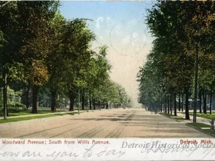 Postcard - Woodward Avenue; South from Willis Avenue. Detroit, Mich.