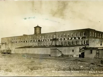 Postcard - Wyandotte, Mich.