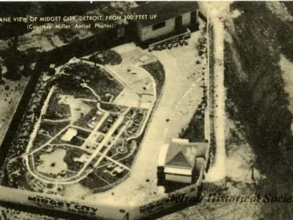 Postcard - Airplane View of Midget City, Detroit, From 300 Feet Up
(Courtesy Miller Aerial Photos)