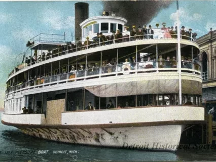 Postcard - Belle Isle Pleasure Boat, Detroit, Mich.