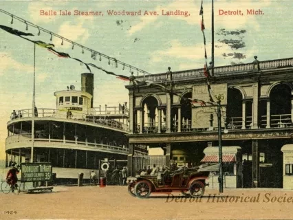 Postcard - Belle Isle Steamer, Woodward Ave. Landing, Detroit, Mich.