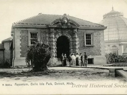 Postcard - Aquarium, Belle Isle Park, Detroit, Mich.