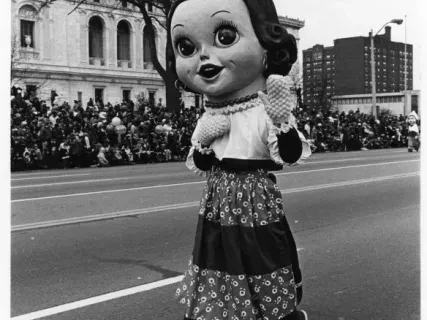 Print, Photographic - Thanksgiving Parade, Nov. 1973