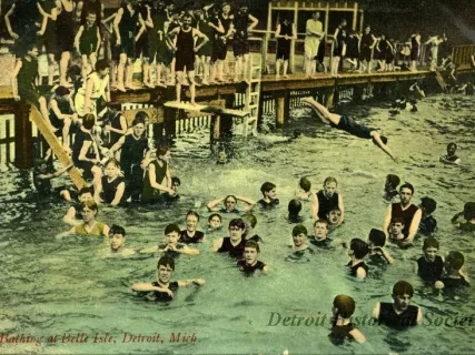 Postcard - Bathing at Belle Isle, Detroit, Mich.