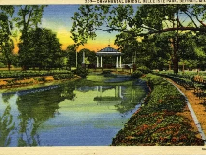 Postcard - Ornamental Bridge, Belle Isle Park, Detroit, Mich.