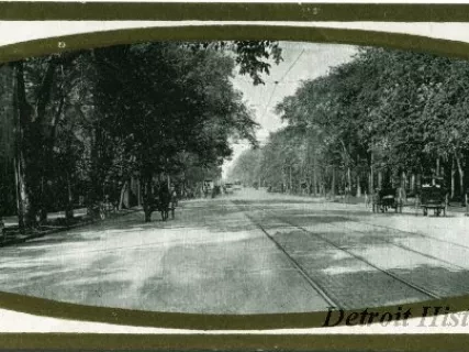 Postcard - Jefferson Ave., Looking East, Detroit, Mich
