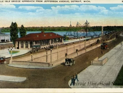 Postcard - Belle Isle Bridge Approach from Jefferson Avenue, Detroit, Mich.