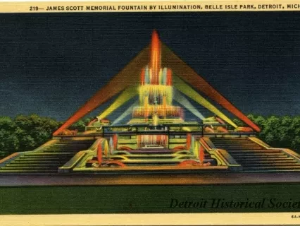 Postcard - James Scott Memorial Fountain by Illumination, Belle Isle Park, Detroit, Mich.