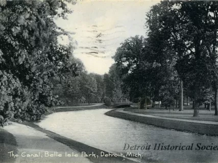 Postcard - The Canal, Belle Isle Park, Detroit, Mich.