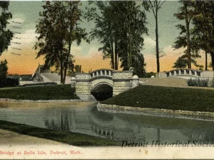 Postcard - Bridge at Belle Isle, Detroit, Mich.