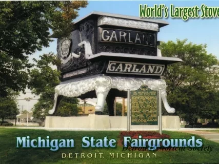 Postcard - World's Largest Stove, Michigan State Fairgrounds, Detroit, Michigan