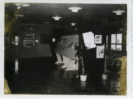 Print, Photographic - Photograph of Detroit Historical Museum's Robert Hopkin exhibit