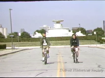 U-Matic - Tape #1, 5/29/85
Belle Isle B-Roll
0202