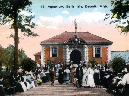 Postcard - 18 Aquarium, Belle Isle, Detroit, Mich.