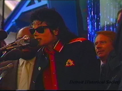 U-Matic - Press Confs. #5
CAY/Michael Jackson @ Motown Museum 10-22-88
Inde/Cart Race Car