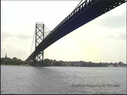 U-Matic - Fire Boat
City from River #3
8-14-90