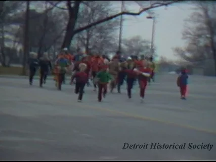 U-Matic - New Year's Eve Run
00:12:24 - 9:55:00

B Roll

Opening Shots on Belle Isle
Rest of the roll blank