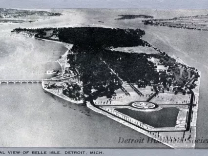 Postcard - Aerial View of Belle Isle, Detroit, Mich.
